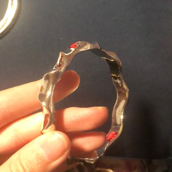 Bracelets - Picture 10 of 16